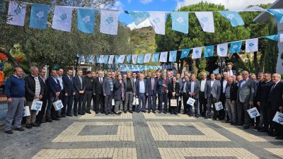 Bandırma’nın muhtarları için düzenlenen kahvaltı organizasyonunda muhtarların günü kutlandı. 19