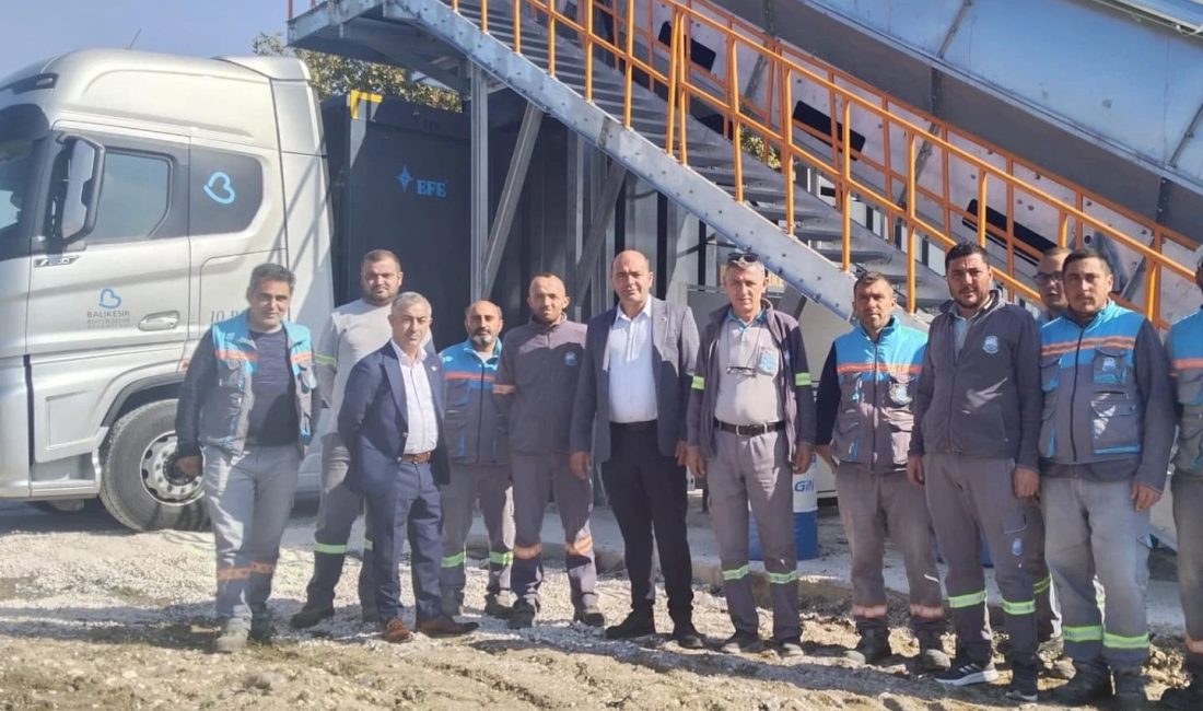 Manyas’ta “Katı Atık Aktarma İstasyonu”nun kurulumu tamamlandı Manyas’ta kurulumu tamamlanan “Katı Atık Aktarma İstasyonu” yakın zamanda hizmete