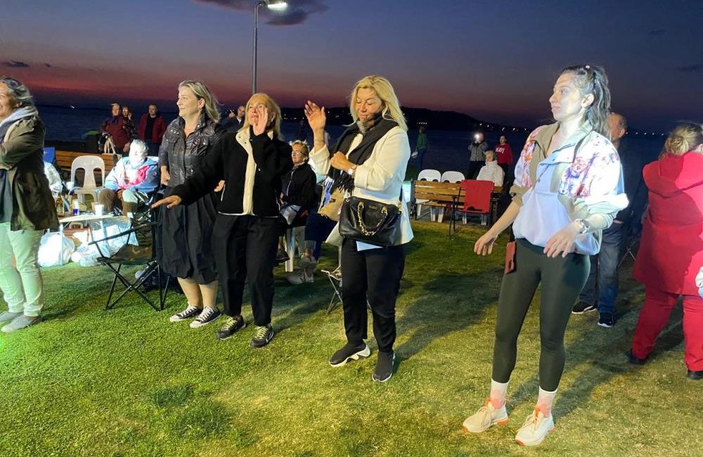 Ayvalık’ta hasat festivalinden nostaljik melodiler yükseldi Ayvalık’ta organize edilen 19. Ayvalık Uluslararası Zeytin Hasat Festivali programı