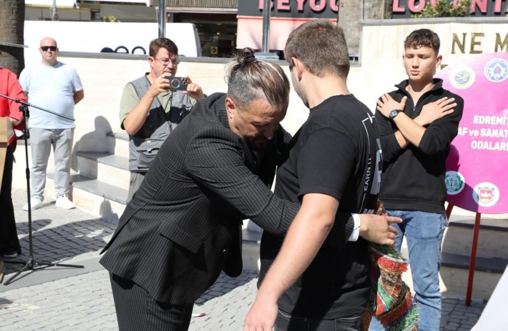 Edremit’te 37. Ahilik Haftası kutlandı 37. Ahilik Haftası kapsamında düzenlenen kutlamalar, renkli ve anlamlı etkinliklerle