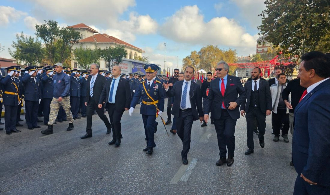 Cumhuriyet’in 101’inci yılı ve 29 Ekim Cumhuriyet Bayramı, Bandırma’da düzenlenen