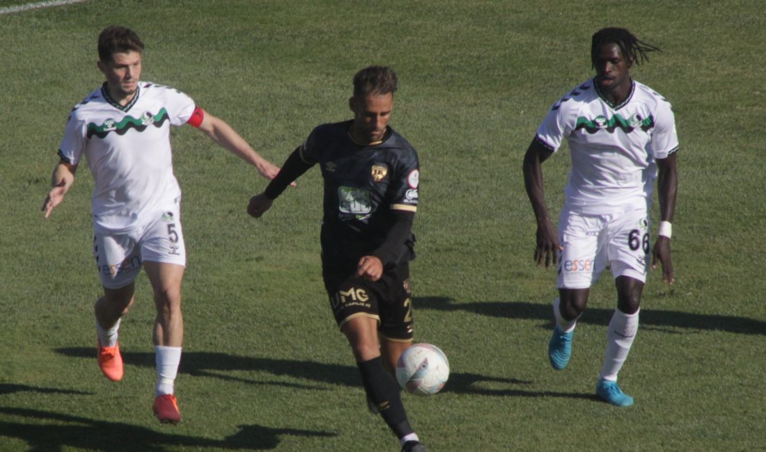 Bandırma’da gol düellosu TEKSÜT BANDIRMA SPOR-SAKARYASPOR A.Ş.:3-2 STAT: 17 Eylül HAKEMLER: Oğuzhan Aksu,