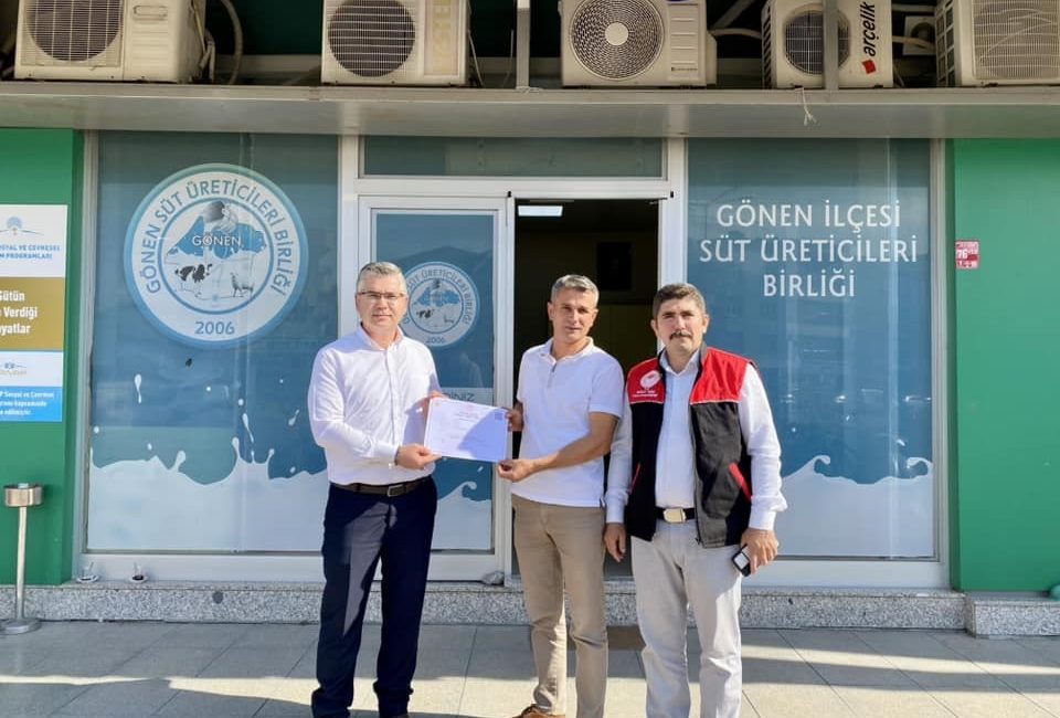 Alkan, Süt Üreticileri Birliklerini Ziyaret Ederek Sertifikalarını Verdi Balıkesir İl Tarım ve Orman Bölge Müdürü Erkan Alkan, Manyas
