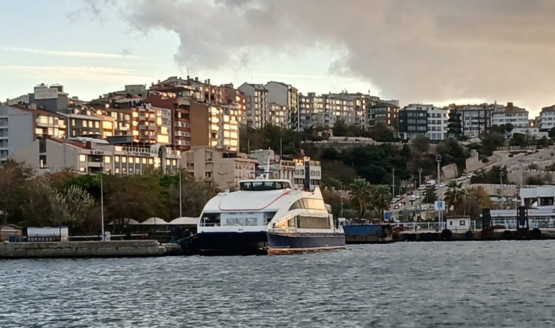 DENİZ OTOBÜS SEFERLERİ İPTALLERİ DEVAM EDİYOR Dün saat 15.30 ‘da yapılması beklenen Bandırma –İstanbul (Kadıköy) deniz