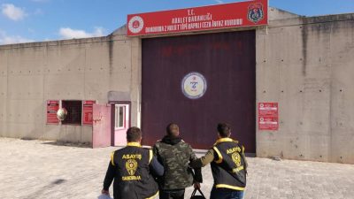 Balıkesir’de emniyet ekipleri aranan şahıslara yönelik gerçekleştirdikleri denetimlerde hapis cezası