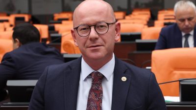 CHP Balıkesir Milletvekili ve aynı zamanda eczacı olan Serkan Sarı,