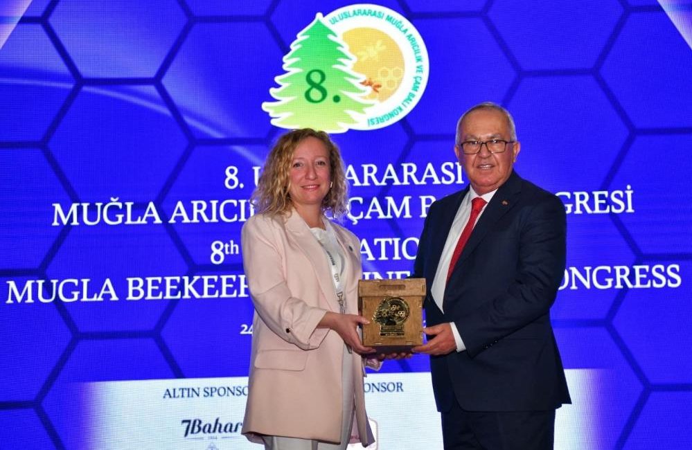 Balıkesir Büyükşehir Belediyesi’nin arıcılığa ve üreticilere verdiği destekler 8. Uluslararası