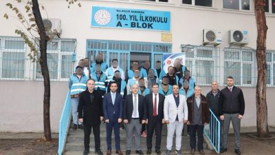 Bandırma’da Denetimli Serbestlik yükümlüleri tarafından kamu binalarına kapsamlı temizlik, boya-badana