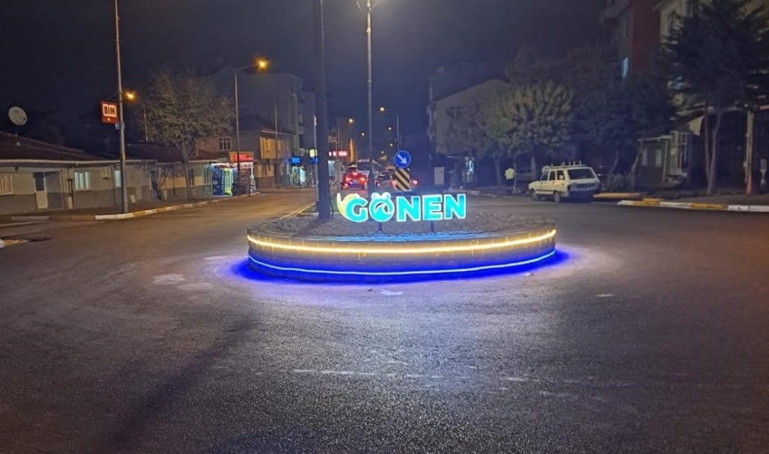 Gönen’de Tayfunspor Kavşağı güvenli ve modern hale getirildi Gönen’de Tırnova Mahallesi Tayfunspor Karşısı yolunda yapılan kavşak düzenleme ve