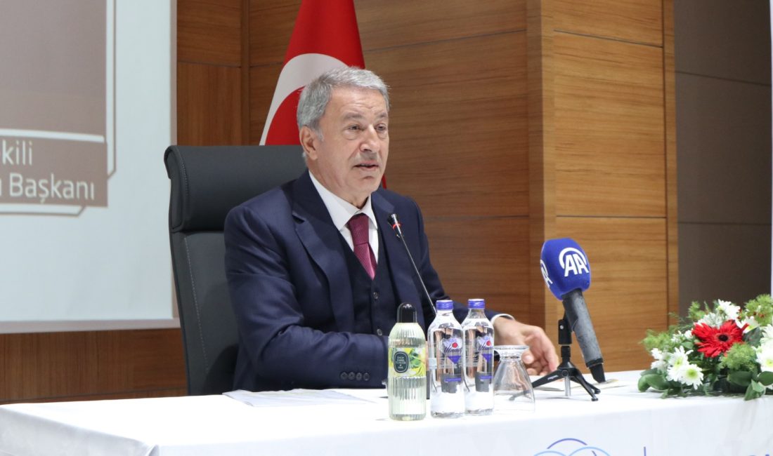 Bandırma Onyedi Eylül Üniversitesi’nde fahri doktora unvanı alan Dr. Hulusi
