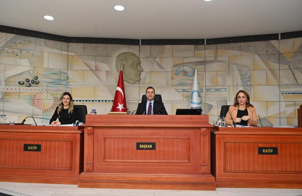 Balıkesir Büyükşehir’in 2025 yılı bütçesi 20 milyar 500 milyon TL. Balıkesir Büyükşehir Belediyesi’nin 2025 bütçesi oy birliğiyle geçti. Bütçe, 20