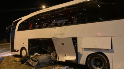 Bandırma Otogarı kavşağında meydana gelen trafik kazasında 14 kişi yaralandı.