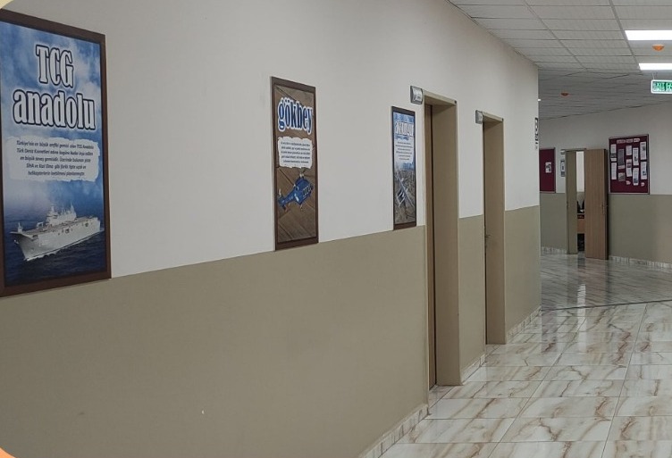 Türk Savunma Sanayii araçları Bandırma Anadolu Lisesi’nde sergilendi Bandırma Anadolu Lisesi Tarih Kulübü öğrencileri, Türk Savunma Sanayii’nin yerli