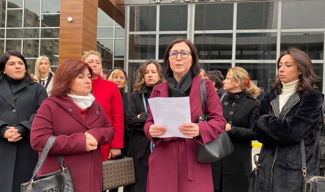Bandırma Belediyesi’nde kadına mobing ve şiddet iddiası Bandırma Belediyesi’nde görevli Avukat Fatoş Akan’a yönelik mobbing ve şiddet