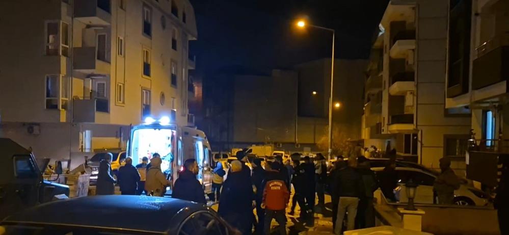 Balıkesir’de bir evde orta yaşta bir kadını rehin alan şüpheli,