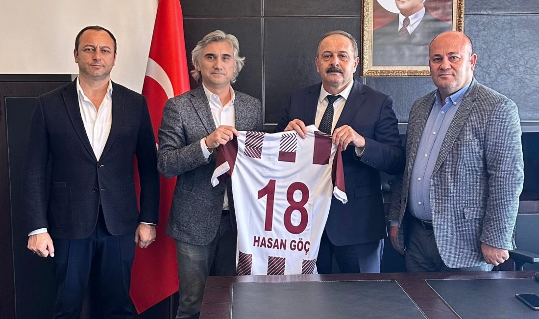 Bandırmaspor ve Bordo Basketbol’dan Erdek Protokolüne Ziyaret Bandırmaspor Kulübü ve Bandırma Bordo Basketbol yetkilileri, görevlerine yeni başlayan