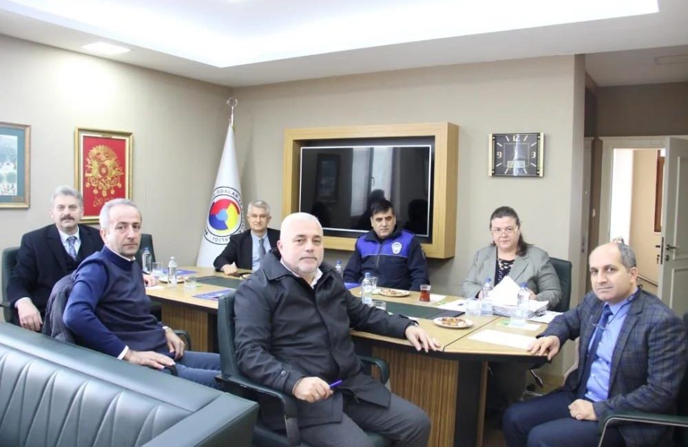 Ekmek fiyatları masaya yatırıldı Edremit Ticaret Odası’nda (ETO) Ekmek Fiyat Tespit Komistonu toplantısı gerçekleşti.