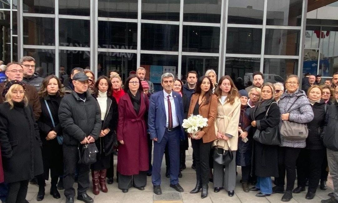 Balıkesir Barosu’ndan Bandırma Belediyesi açıklaması Bandırma Belediyesi’nde görevli Avukat Fatoş Akan’a yönelik mobbing ve şiddet