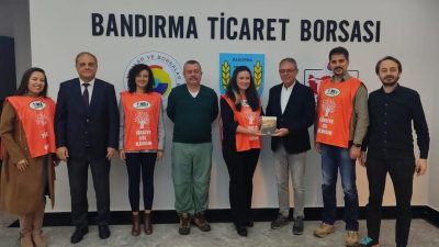 TEMA Vakfı Bandırma İlçe Sorumlusu Esin Ekşi ve ekibi, Bandırma