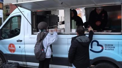 Balıkesir Büyükşehir Belediyesi “Günaydın Çorbası” projesiyle yaklaşık 25 bin kişinin