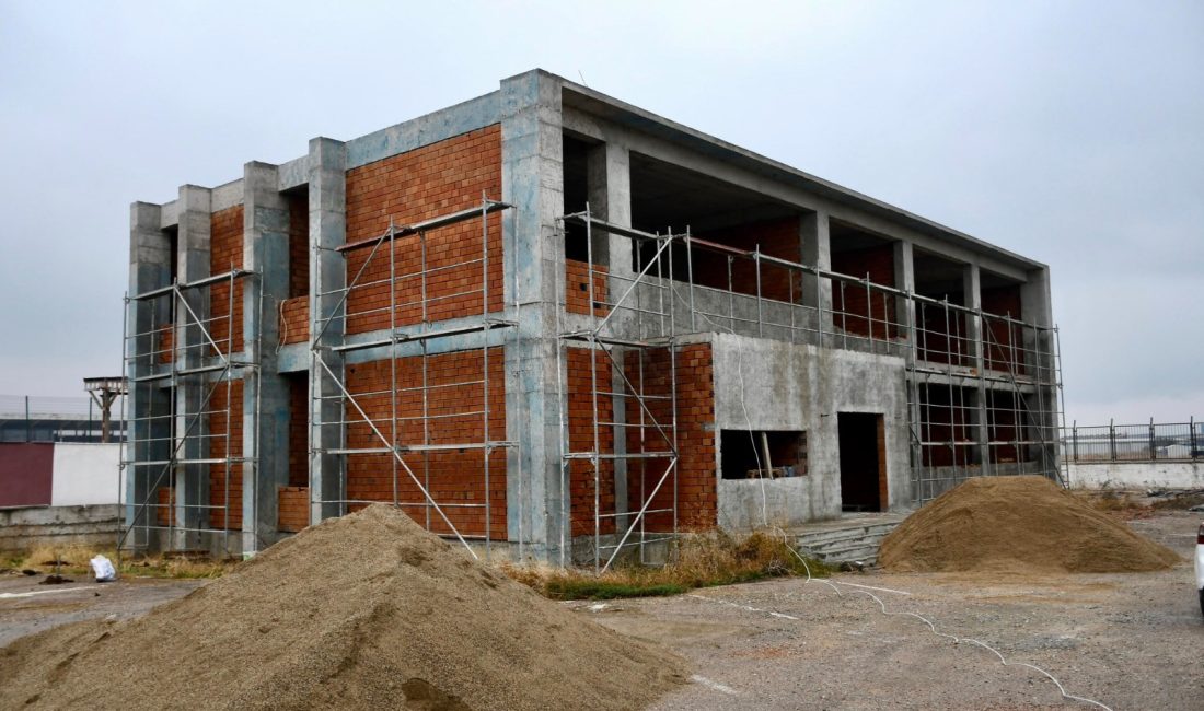 Bandırma Gençlik Merkezi Projesi ilerliyor Balıkesir Gençlik ve Spor İl Müdürü Adem Özalp, Bandırma’da Gençlik