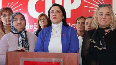 Cumhuriyet Halk Partisi Bandırma İlçe Kadın Kolları Başkanı Filiz Özdemir,