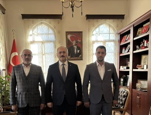 Muhtar Orhan Yemişen ‘Romanlardan Sorumlu Koordinatör’ oldu Roman vatandaşların yoğunlukla yaşadığı Gümüşçeşme Mahallesi’nin muhtarı Orhan Yemişen’e Balıkesir