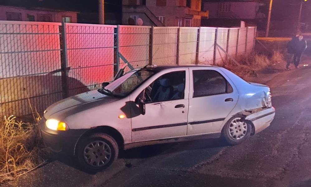 Balıkesir-Bursa Karayolu’nda meydana gelen trafik kazasında 2 kişi yaralandı. Kaza,