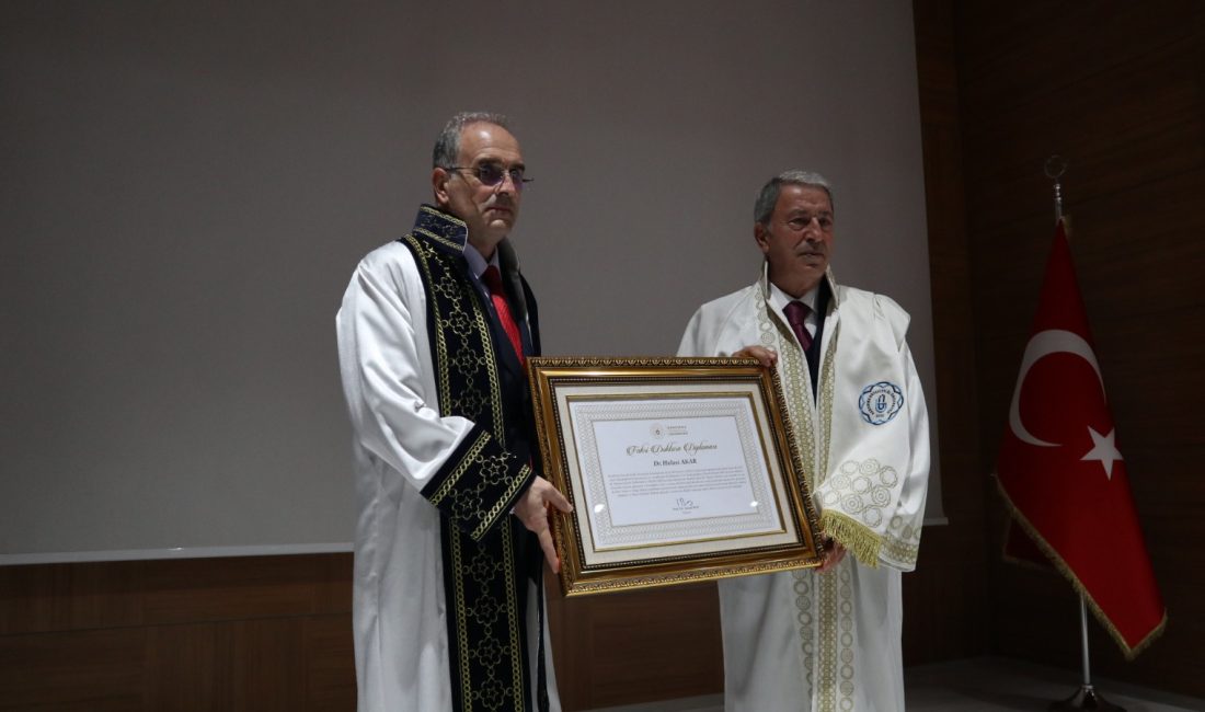 Hulusi Akar’a Bandırma Onyedi Eylül Üniversitesi’nden Fahri Doktora Eski Dönem Millî Savunma Bakanı Dr. Hulusi Akar’a Bandırma Onyedi