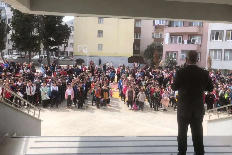 Bandırma’da İlk Ara Tatil Başlıyor Milli Eğitim Bakanlığı’nın 2024-2025 eğitim-öğretim yılı takvimine göre, Bandırma’daki 26
