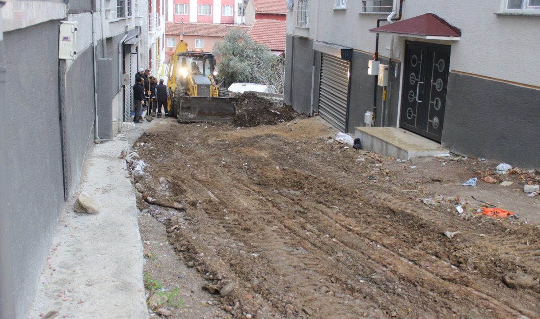 Susurluk’ta altyapı ve çevre düzenlemeleri sürüyor Susurluk Belediye Başkanı Hakan Yıldırım Semizel, ilçedeki altyapı çalışmaları ve