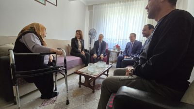 Şehit öğretmen Mustafa Boz’un ailesini Öğretmenler Günü’nde ziyaret eden Bandırma