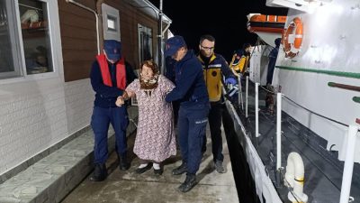 Sahil Güvenlik ekipleri Marmara ve Avşa adalarında acil tedavi bekleyen