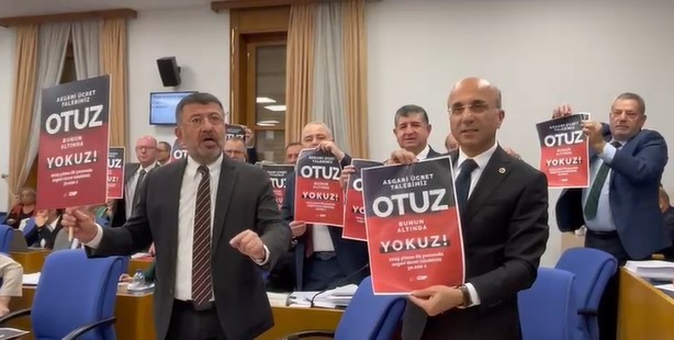 TBMM Plan ve Bütçe Komisyonu’nda ‘asgari ücret’ tartışması TBMM Plan ve Bütçe Komisyonu’nda Çalışma ve Sosyal Güvenlik Bakanlığının