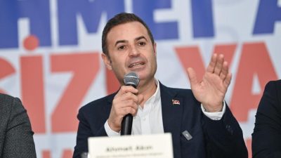 Balıkesir Büyükşehir Belediye Başkanı Ahmet Akın, Savaştepe’de halk buluşmasında ilçeye