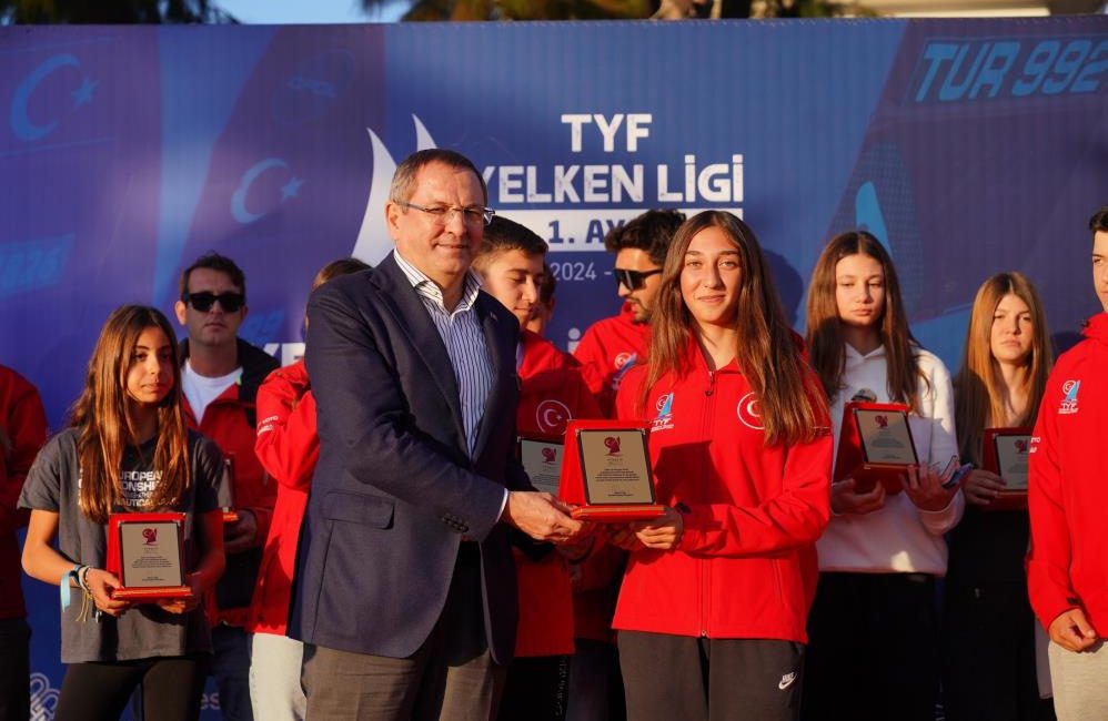 Ayvalık’ta düzenlenen Türkiye Yelken Federasyonu Yelken Ligi 1. ayak IQ