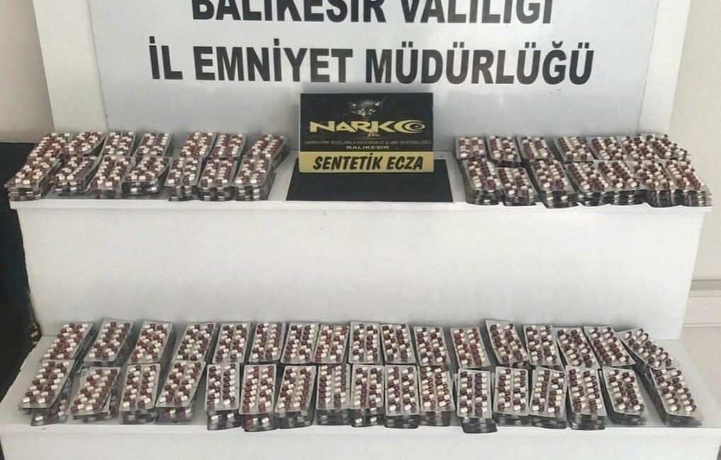 Balıkesir’de uyuşturucu operasyonu Balıkesir’de narkotik ekipleri tarafından yapılan operasyonda 5 bin 600 adet