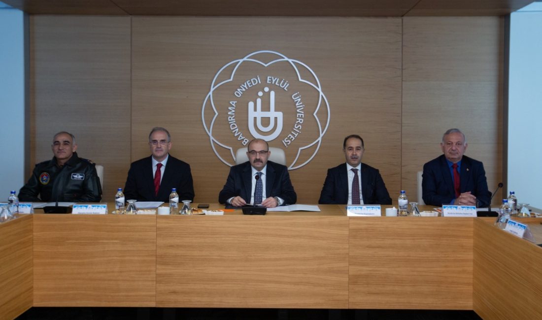 BANÜ, Danışma Kurulu’nda stratejilerini paylaştı Bandırma Onyedi Eylül Üniversitesi’nin 2026-2030 Stratejik Plan Hedefleri ve geleceğe