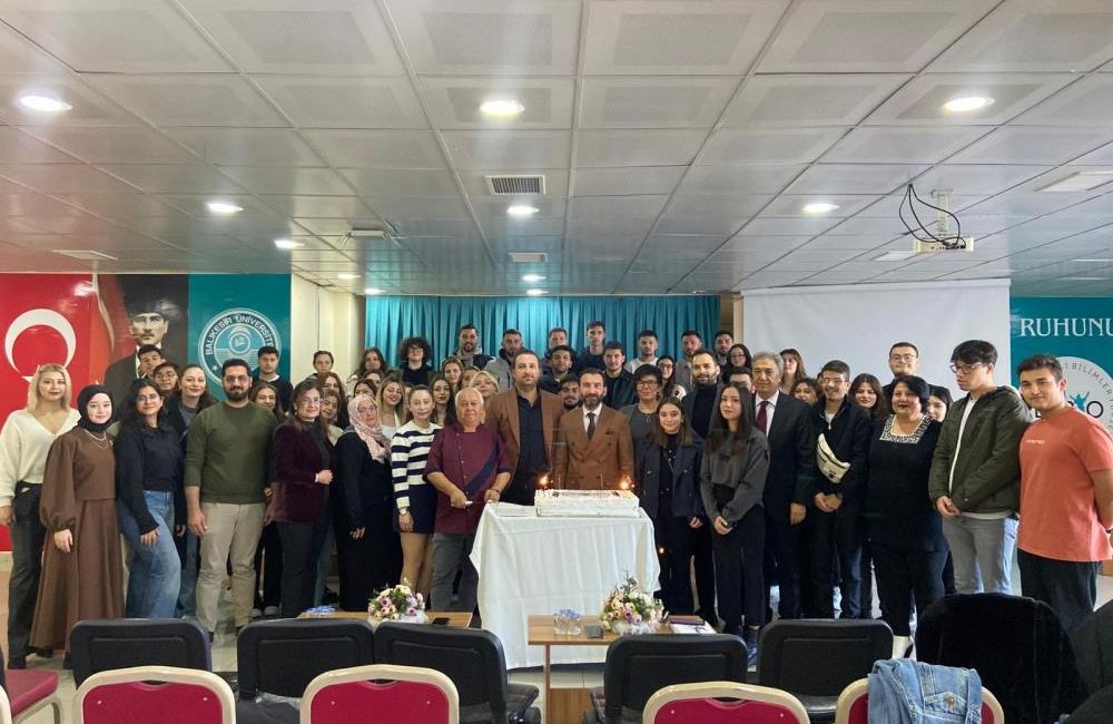 Burhaniye Uygulamalı Bilimler Fakültesi’nden TÜBİTAK 2209-A Programına 26 başvuru Burhaniye Uygulamalı Bilimler Fakültesi, bilimsel projeler geliştirme ve araştırma kültürünü