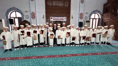 Kur’an kurslarında hafızlık eğitimini tamamlayan 26 öğrenci için hafız icazet