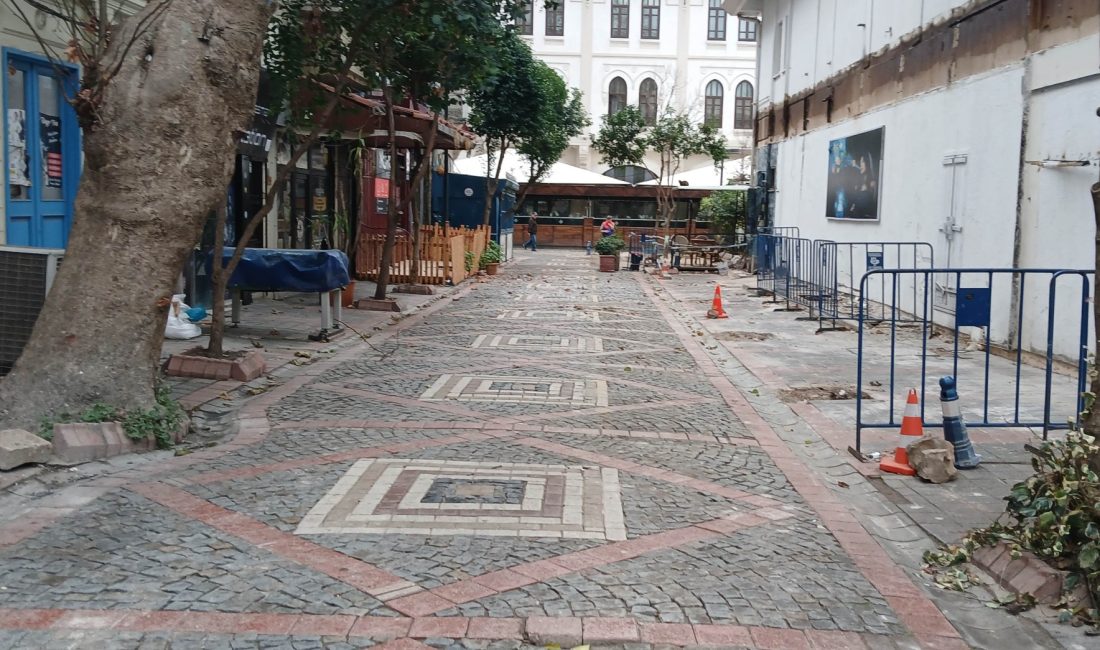 SAATÇİLER CADDESİ NEFES ALDI Saatçiler Caddesi Barış Manço Kültür Merkezi arka tarafında bulunan yaklaşık