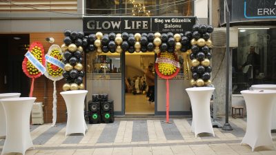 &nbsp; Bandırma İhsaniye Mahallesi’nde hizmete giren Glowlife Saç ve Güzellik