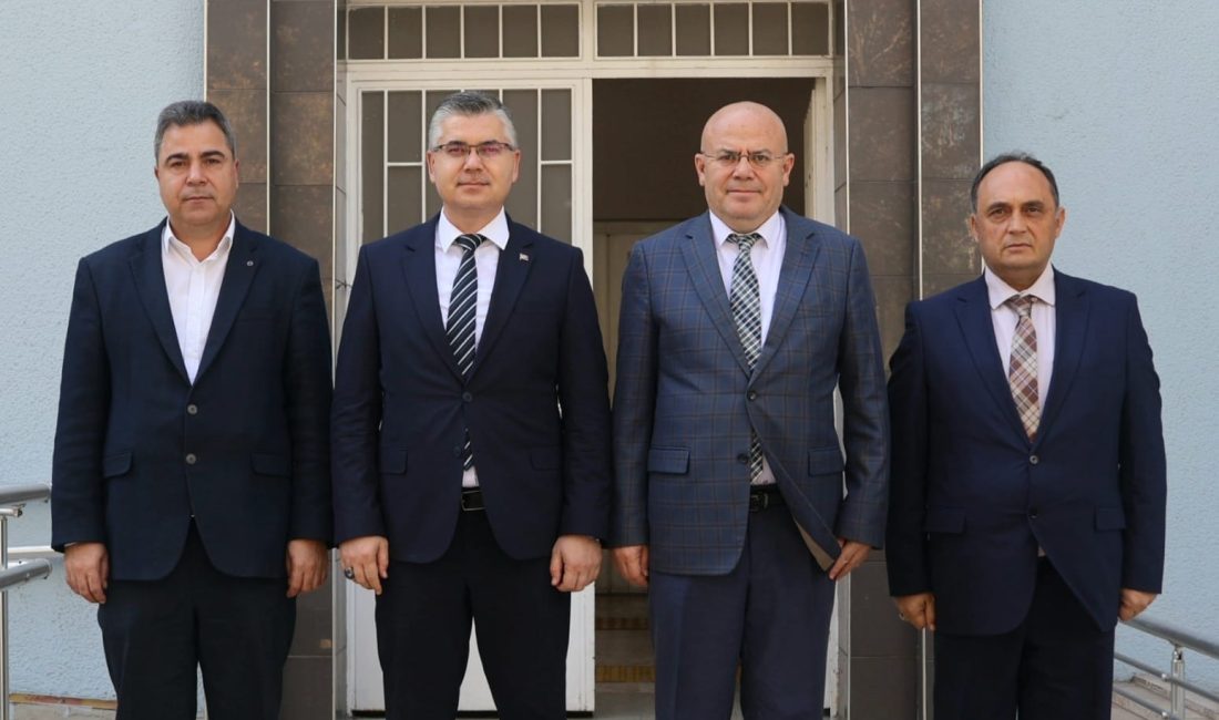 Susurluk’un tarımı ve hayvancılığı ele alındı Susurluk Kaymakamı Muammer Köken ile bir araya gelen Balıkesir İl
