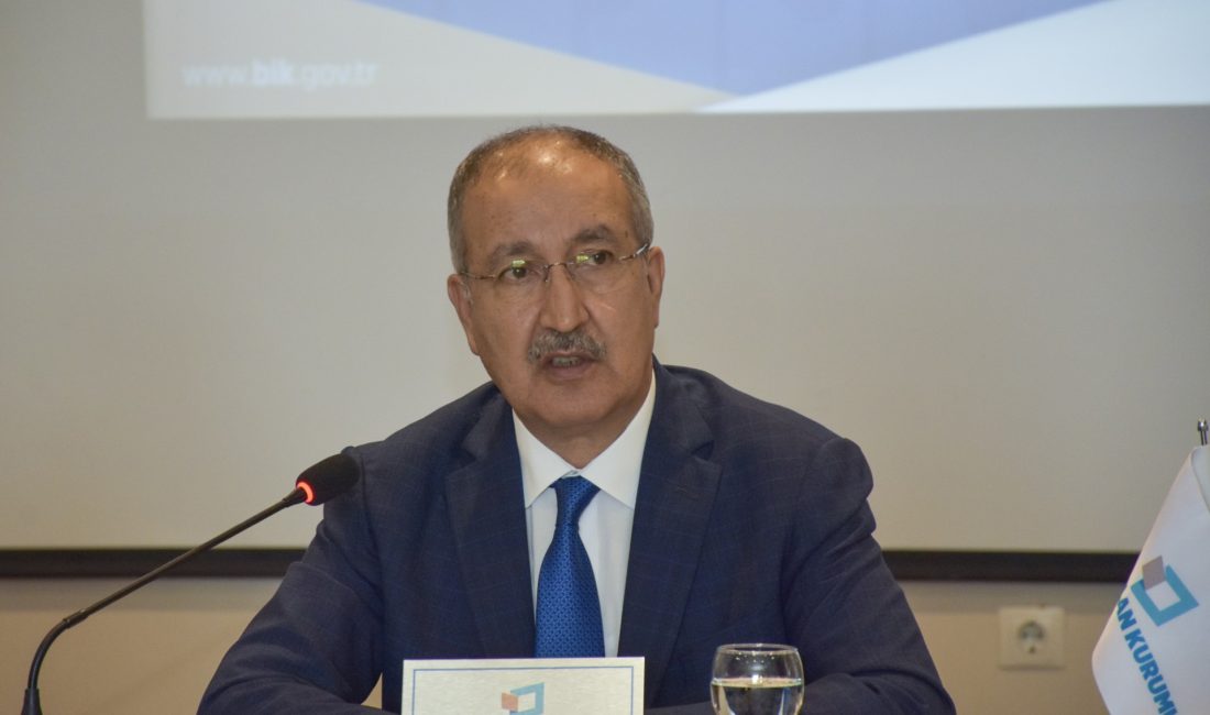 Erkılınç: Şablon gazetecilik yapılırsa şablon ilanlar gelir! BİK Genel Müdürü Erkılınç, bazı kanuni müşterilerin ilan metinlerinin kısaltılmasını