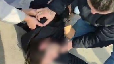 Bandırma’da bir akaryakıt istasyonunda aracını yıkadığı sırada fenalaşarak yere yığılan