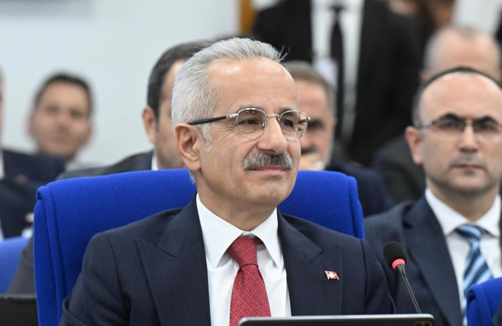 Ulaştırma ve altyapıya 2025 yılında 482 milyar liralık yatırım yapılacak Ulaştırma ve Altyapı Bakanı Abdulkadir Uraloğlu, “2024 yılında 28 ilimizde