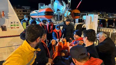 Sahil Güvenlik ekipleri Marmara ve Avşa adalarında acil tedavi bekleyen