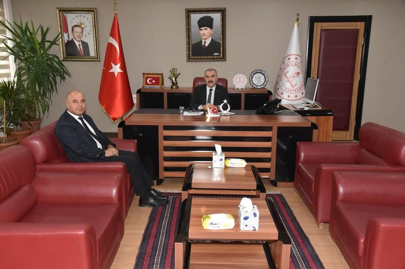 Balıkesir’de Erdek Öğretmenevi’nin olanakları görüşüldü İl Milli Eğitim Müdürü Murat Demir ile bir araya gelen