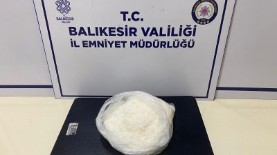 Bandırma İlçe Emniyet Müdürlüğü Narkotik Suçlarla Mücadele ekipleri, gerçekleştirdikleri operasyonla