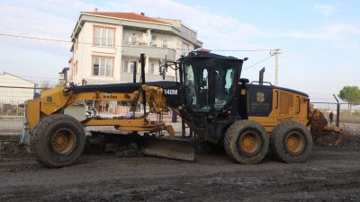 Gönen Küçük Sanayi Sitesi’nde esnafın uzun süredir beklediği yol çalışmaları